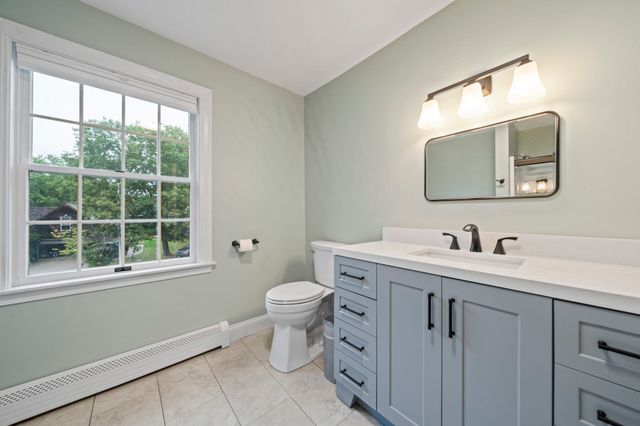 1 Millets Ln, Manchester, MA 01944
