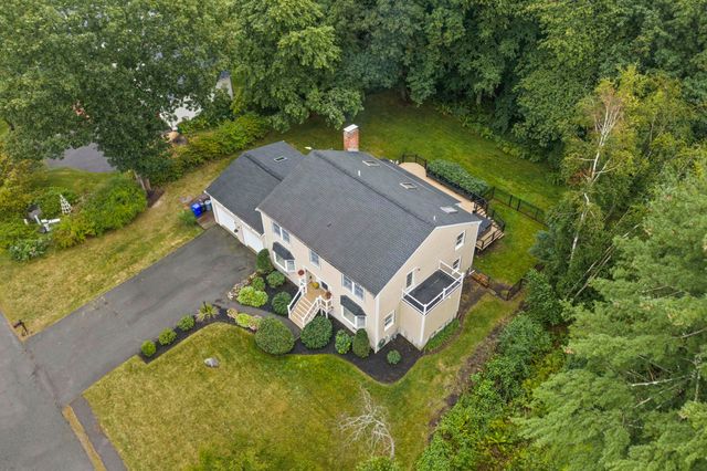 1 Millets Ln, Manchester, MA 01944