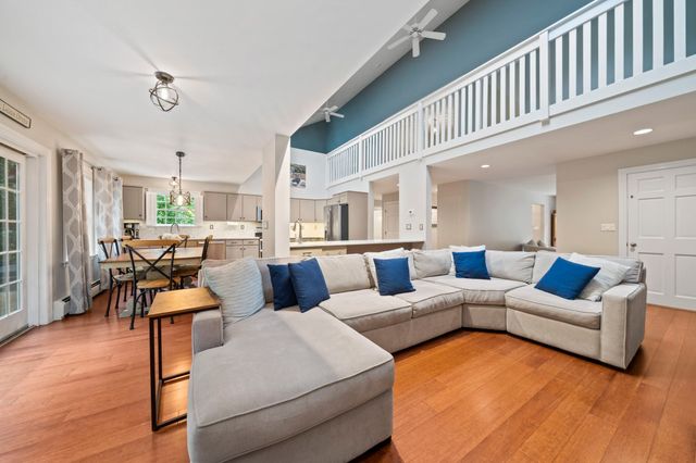 1 Millets Ln, Manchester, MA 01944