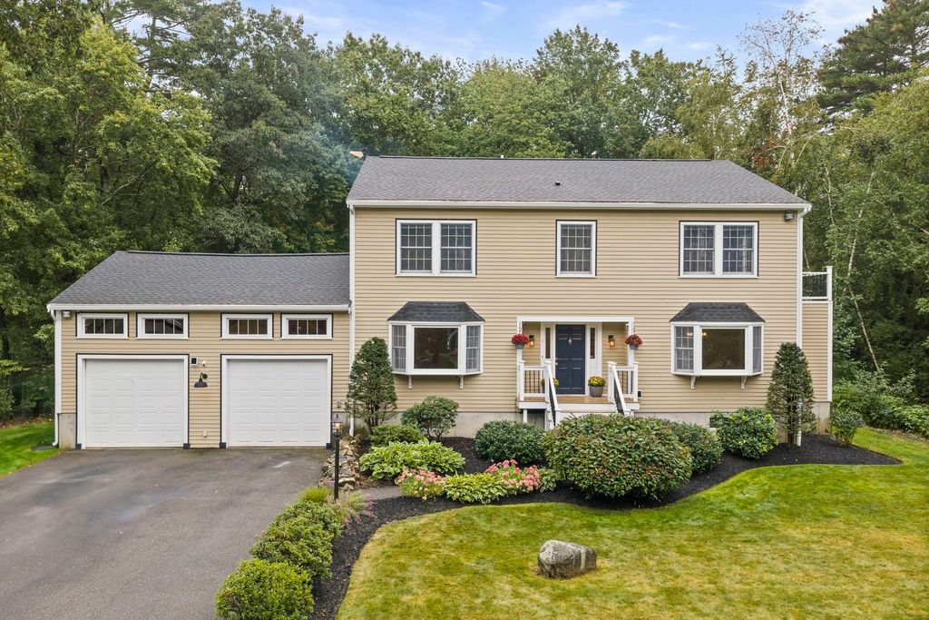 1 Millets Ln, Manchester, MA 01944