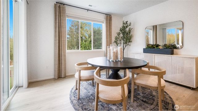 32341 Myrtle Avenue SE, Black Diamond, WA 98010