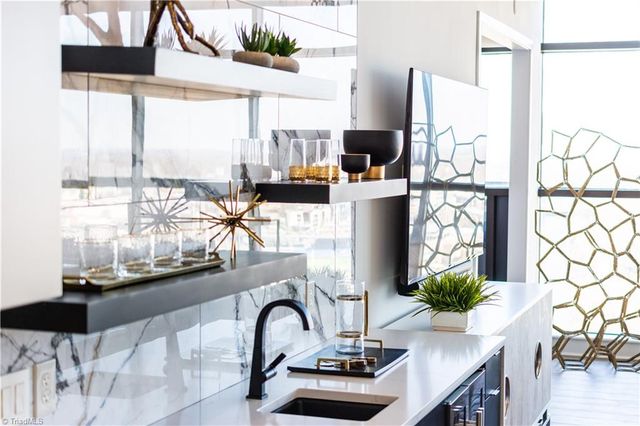 317 W High Avenue 15-A, High Point, NC 27260