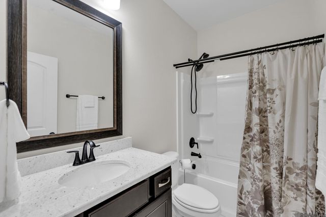 6464 Soaring Dr, Gonzales, LA 70737