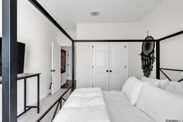 6464 Soaring Dr, Gonzales, LA 70737