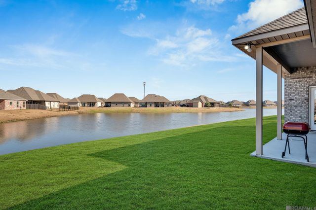 6464 Soaring Dr, Gonzales, LA 70737