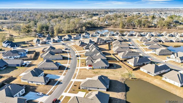 6464 Soaring Dr, Gonzales, LA 70737