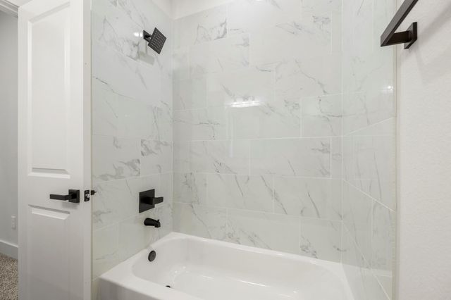 6330 Del Rio Street, Houston, TX 77021