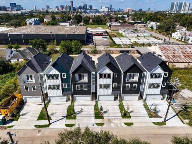 6330 Del Rio Street, Houston, TX 77021