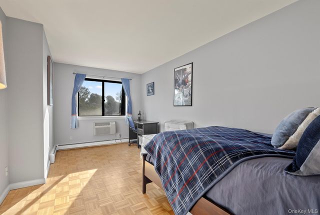 89 N Broadway 214, White Plains, NY 10603