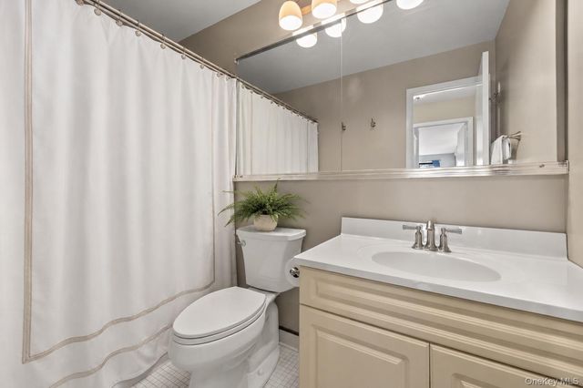 89 N Broadway 214, White Plains, NY 10603