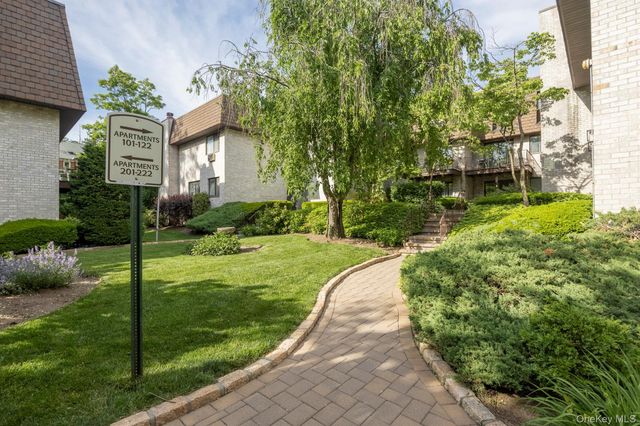 89 N Broadway 214, White Plains, NY 10603