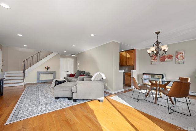 89 N Broadway 214, White Plains, NY 10603