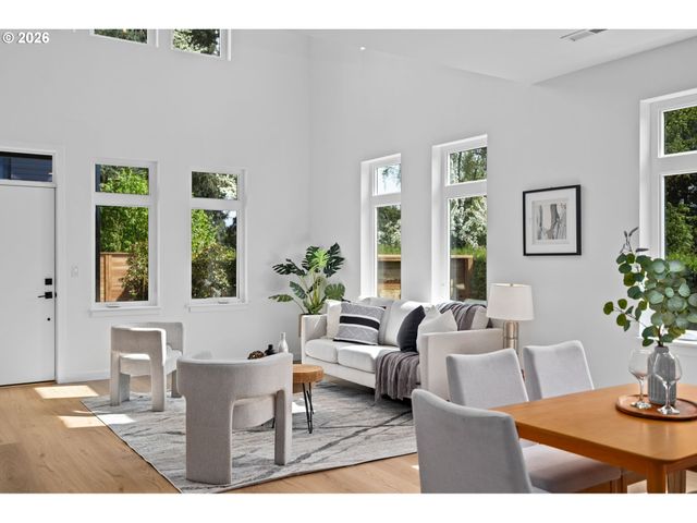 10992 Se Stanley Ave, Milwaukie, OR 97222