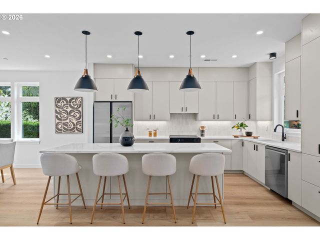 10992 Se Stanley Ave, Milwaukie, OR 97222