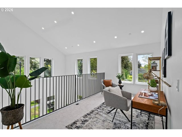 10992 Se Stanley Ave, Milwaukie, OR 97222