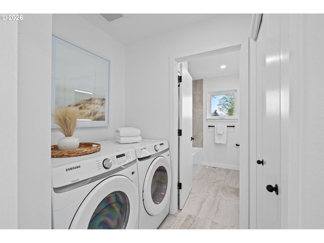 10992 Se Stanley Ave, Milwaukie, OR 97222