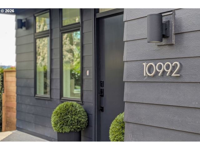 10992 Se Stanley Ave, Milwaukie, OR 97222