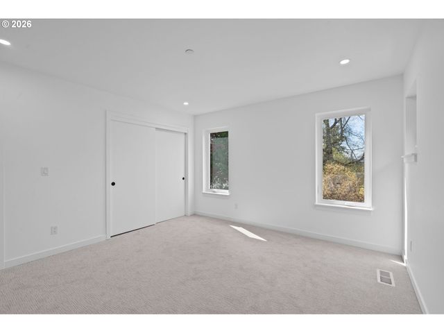 10992 Se Stanley Ave, Milwaukie, OR 97222