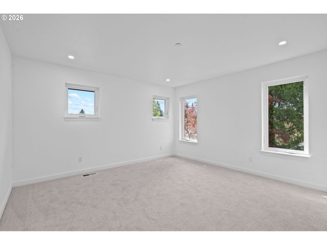 10992 Se Stanley Ave, Milwaukie, OR 97222