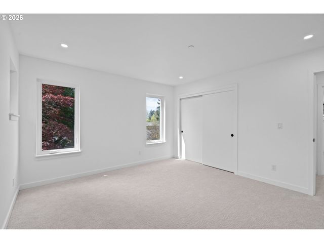 10992 Se Stanley Ave, Milwaukie, OR 97222