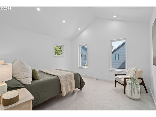 10992 Se Stanley Ave, Milwaukie, OR 97222