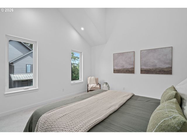 10992 Se Stanley Ave, Milwaukie, OR 97222