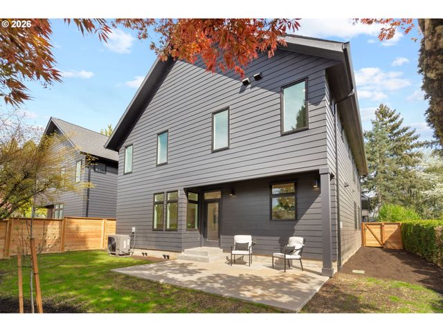 10992 Se Stanley Ave, Milwaukie, OR 97222