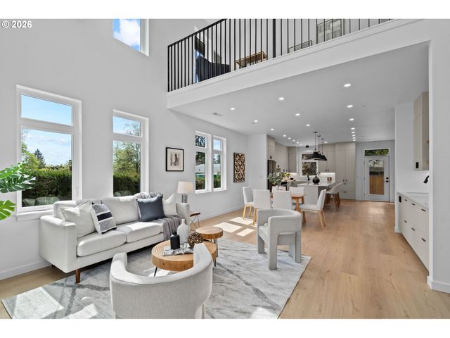 10992 Se Stanley Ave, Milwaukie, OR 97222