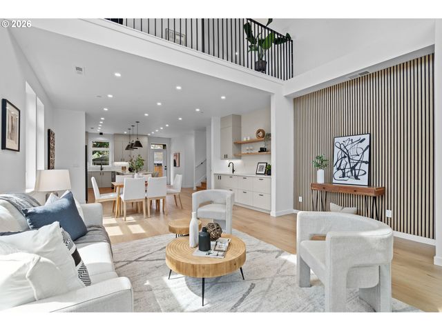 10992 Se Stanley Ave, Milwaukie, OR 97222