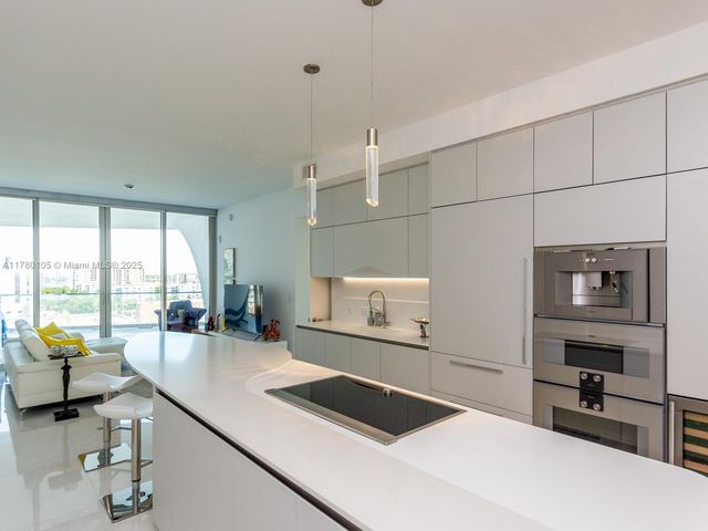 16901 Collins Ave 703, Sunny Isles Beach, FL 33160