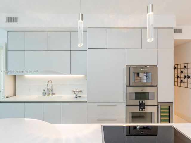 16901 Collins Ave 703, Sunny Isles Beach, FL 33160