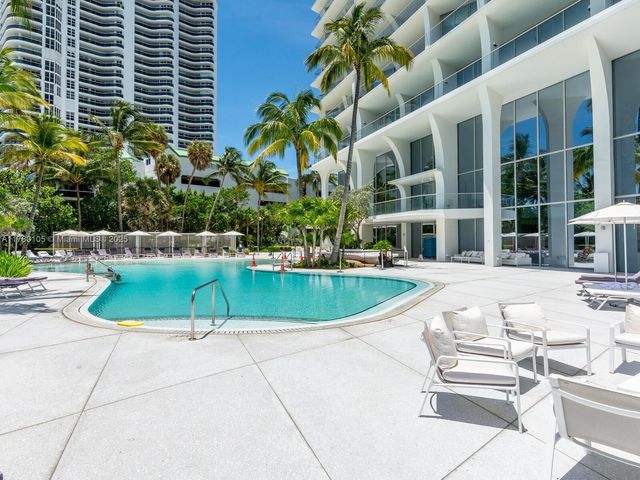 16901 Collins Ave 703, Sunny Isles Beach, FL 33160