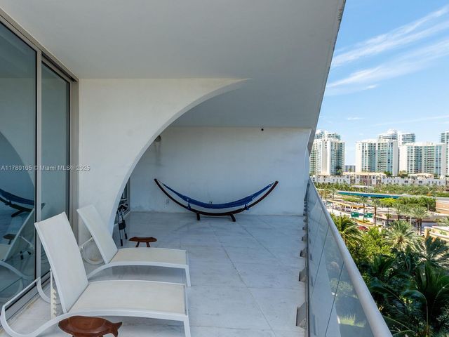 16901 Collins Ave 703, Sunny Isles Beach, FL 33160