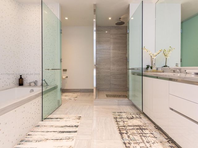 16901 Collins Ave 703, Sunny Isles Beach, FL 33160