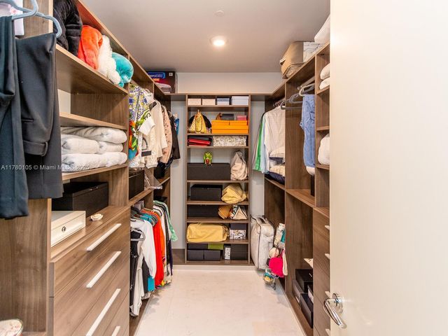 16901 Collins Ave 703, Sunny Isles Beach, FL 33160