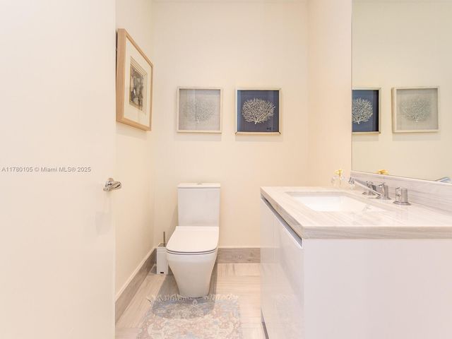 16901 Collins Ave 703, Sunny Isles Beach, FL 33160