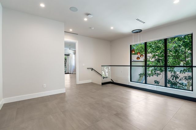 919 NE 17th Terrace A, Fort Lauderdale, FL 33304