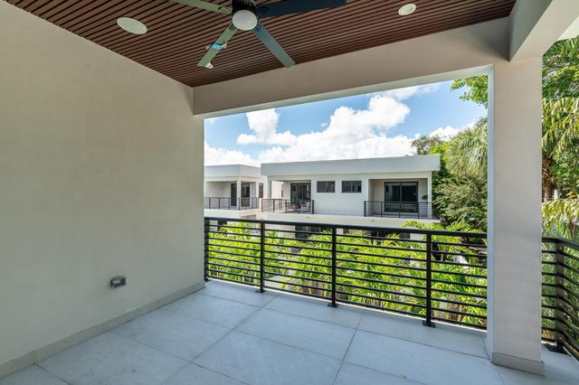 919 NE 17th Terrace A, Fort Lauderdale, FL 33304