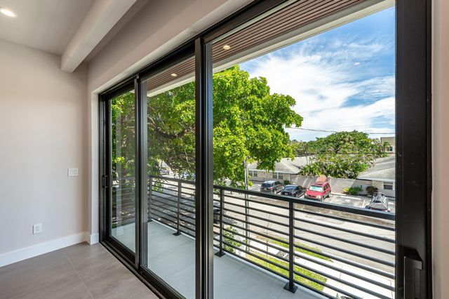 919 NE 17th Terrace A, Fort Lauderdale, FL 33304