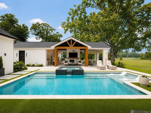 170 Fulwar Skipwith Rd, Baton Rouge, LA 70810