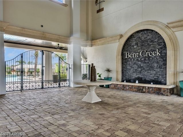 9157 Glenforest DR, Naples, FL 34120