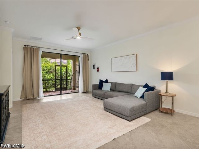9157 Glenforest DR, Naples, FL 34120
