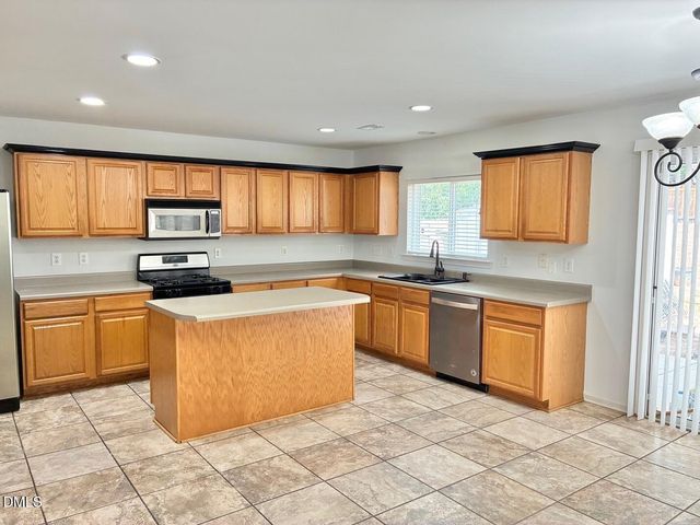 2909 Glade Aster Court, Raleigh, NC 27604