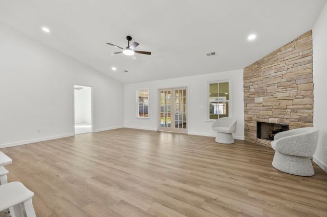 206 Dexter Bend Court, Fountain Inn, SC 29644