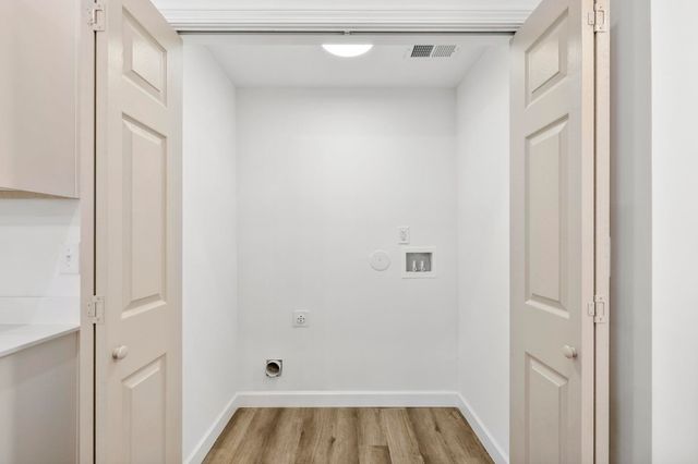 206 Dexter Bend Court, Fountain Inn, SC 29644