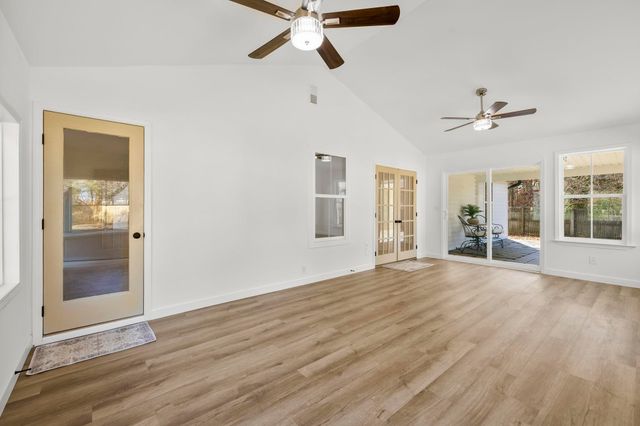 206 Dexter Bend Court, Fountain Inn, SC 29644