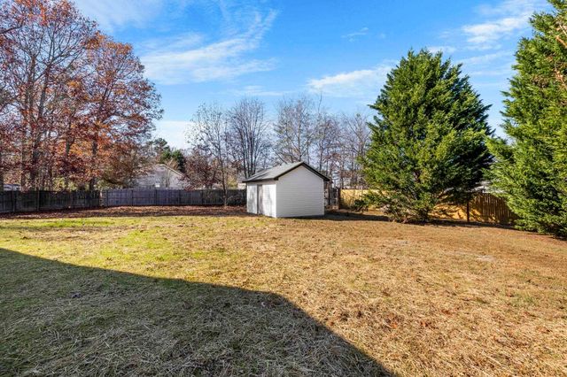 206 Dexter Bend Court, Fountain Inn, SC 29644