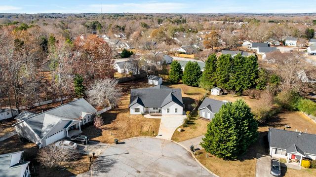 206 Dexter Bend Court, Fountain Inn, SC 29644