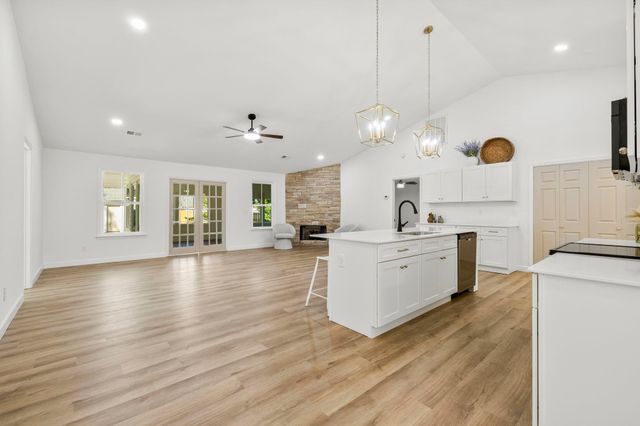 206 Dexter Bend Court, Fountain Inn, SC 29644