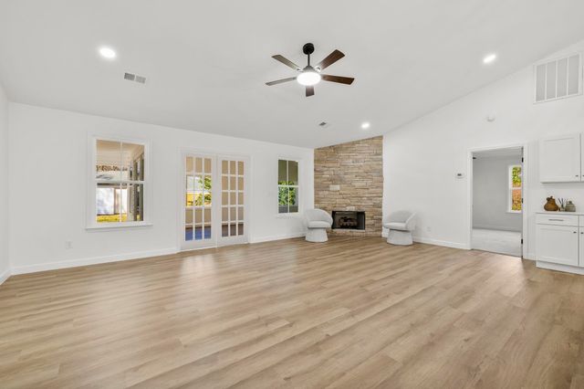 206 Dexter Bend Court, Fountain Inn, SC 29644